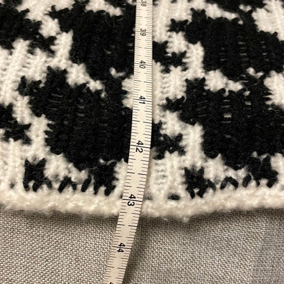 ANTHROPOLOGIE Houndstooth Hooded Long Sweater, size small. - Picture 12 of 12